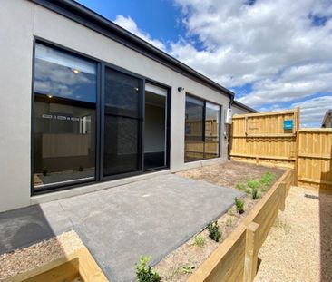 Modern Townhouse! - Photo 1