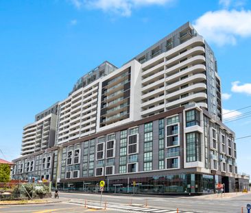 Step into Modern Luxury: Stylish 3-Bedroom Apartment in Footscray - Photo 5