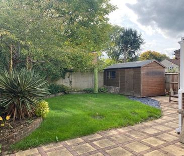 Smiths Field, Romsey - Photo 2