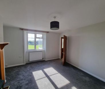 4 bedroom detached house to rent - Photo 3