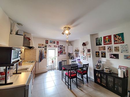 Noves : Appartement grand T2 au 2ème étage, - Photo 4
