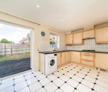 Barlow Drive, SE18, London - Photo 4