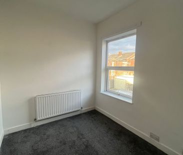 Cooperative Street, Radcliffe - Photo 2