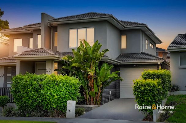Modern Family Living in a Prime Greenvale Location - Photo 1