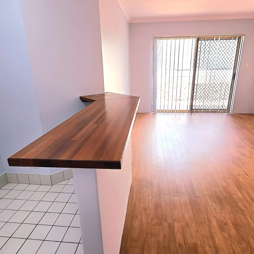 Did you say workshop? Look no further... - Photo 1