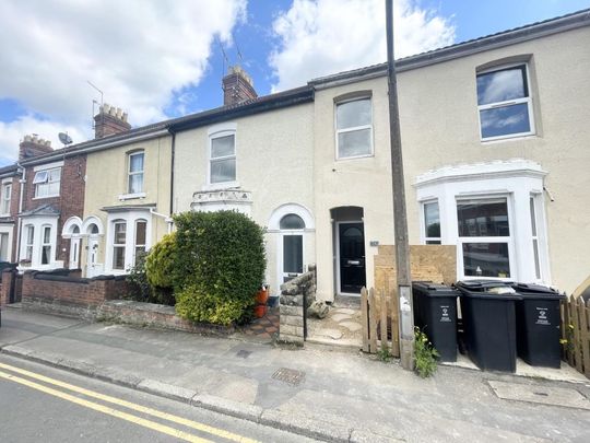 3 bedroom terraced house to rent - Photo 1