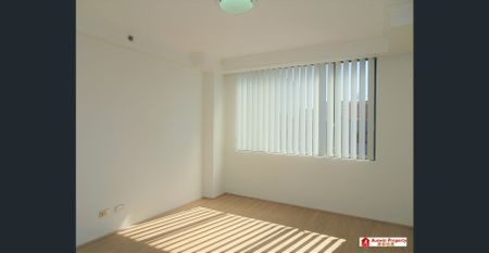 Stunning & Spacious Apartment In Prime Location - Photo 5