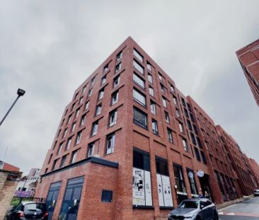 Studio - Gold - Photo 4