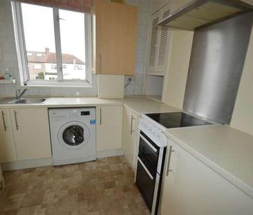 Rainham Road South, Dagenham, RM10 - Photo 2