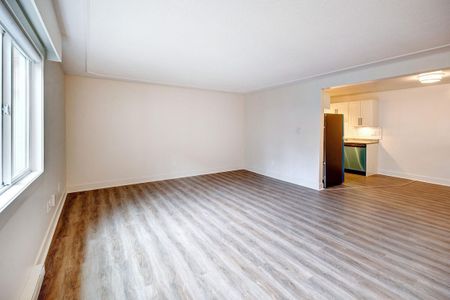 2 Bedroom - Renovated - Photo 5