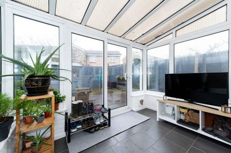 2 bedroom end of terrace house to rent - Photo 3