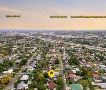 3 Bedrooms upstairs plus separate living downstairs - Photo 3