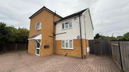 3 bedroom flat to rent - Photo 2