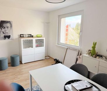 ESSEN-HUTTROP: GEMÜTLICHE, HELLE 3-ZIMMER-DG-WOHNUNG CA. 66 M² MIT ... - Photo 3