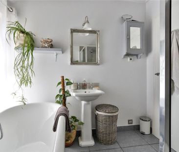 2 bedroom semi-detached house to rent - Photo 5