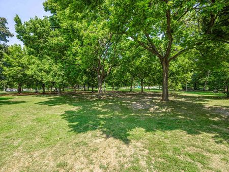 For Lease - 1 Bellwoods Park Unit# 2, Toronto, Ontario - Photo 4