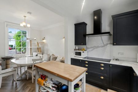 Angel Road, Thames Ditton - 3 bedrooms Property for lettings - Seymours - Photo 4