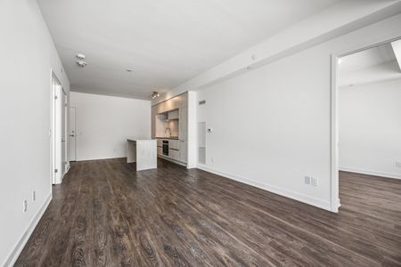 For Lease - 2 David Eyer Road Unit# 1126, Richmond Hill, Ontario - Photo 2