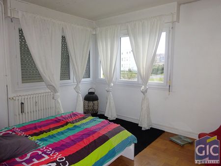 Location Appartement 4 pièces 81m² - Photo 4