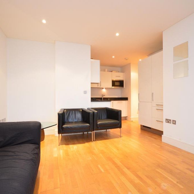 1 bedroom flat to rent - Photo 1