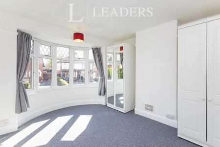 3 bedroom semi-detached house to rent - Photo 2