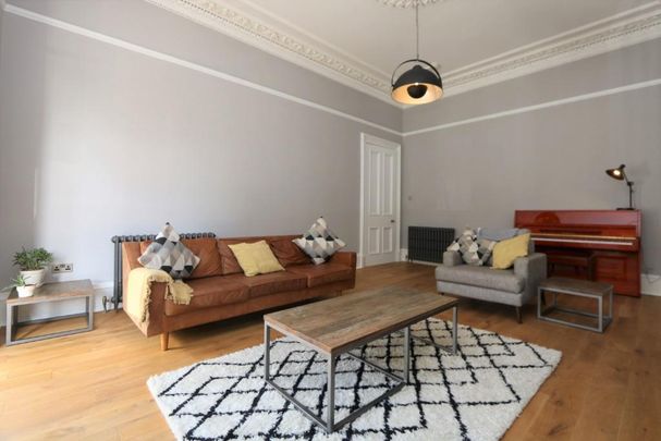 3 bedroom flat to rent - Photo 1