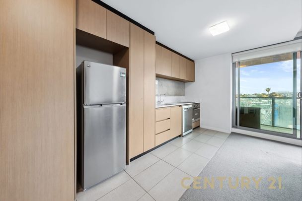 Contemporary Elegance in Prime Prahran - Photo 1