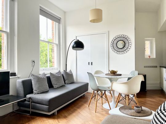 1 Bed Flat, Lauderdale Mansions, W9 - Photo 1