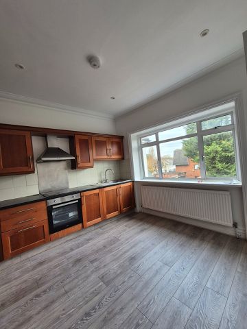 2 Bed Flat, Golders Green Road, NW11 - Photo 5