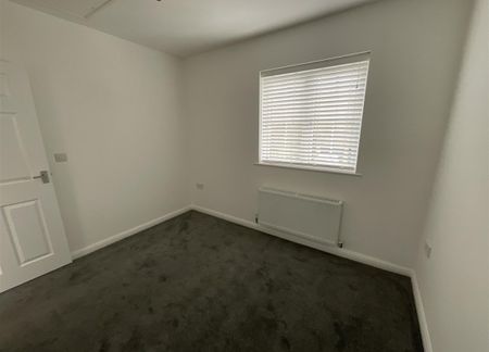 1 bedroom coachhouse to rent - Photo 2