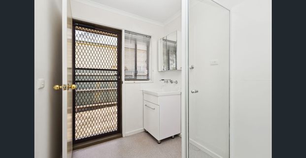 Cosy Home, Ideal Location! - Photo 1