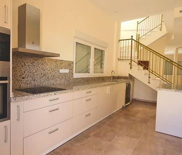 Luxury 4 room Detached House for rent in Bormujos, Andalusia - Photo 6