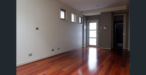 North Facing Apartment in Bentleigh Central (Entrance from Bleazby Street) - Photo 1