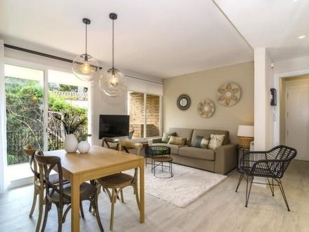 4 room luxury Flat for rent in Sitges, Catalonia - Photo 3