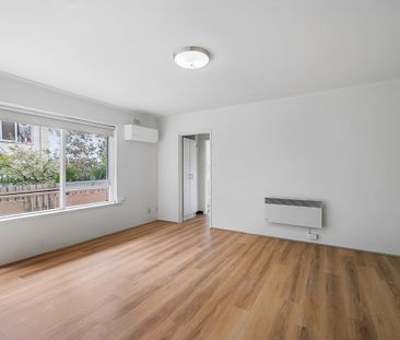 1/54 Liddiard Street, Hawthorn - Photo 2