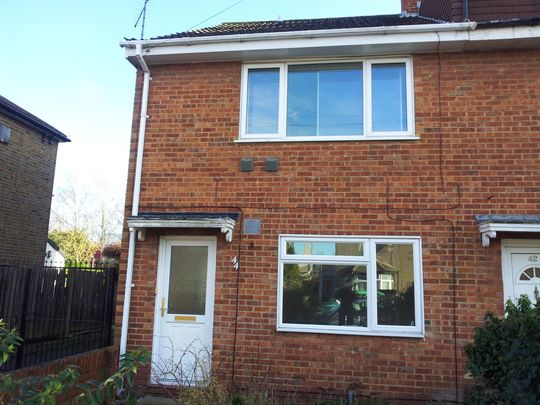 3 Bedroom Semi Detached House to Rent in Feltham - Photo 1