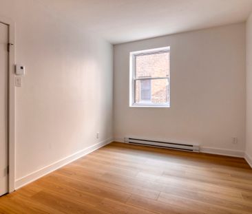 3421 Durocher - Photo 2