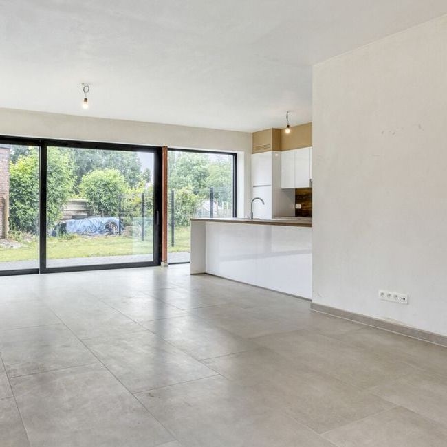 Woning te huur in Galmaarden voor € 1.450 met 3 slaapkamers - Photo 1