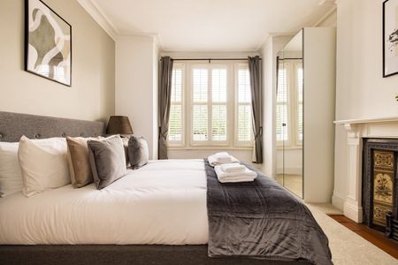 2 Bed Flat, Midmoor Road, SW12 - Photo 4