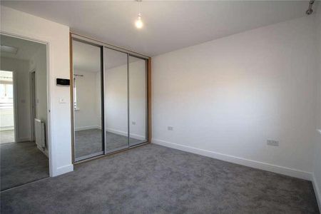 Edwards Grove, Bordon, Hampshire, GU35 - Photo 5