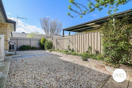SOUGHT AFTER LOCATION! - Photo 3