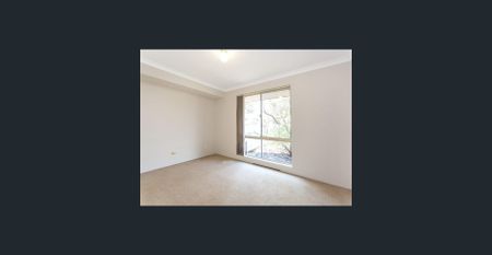 4 Bedroom, 2 Bathroom Family Home in Murdoch - Photo 4