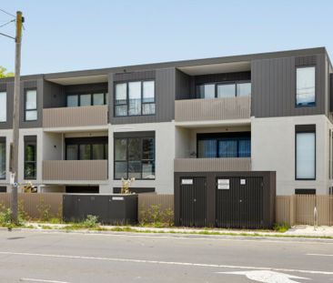 New Apartment in the Desirable Glen Iris Location - Photo 5