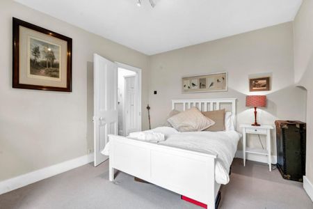 4 bedroom terraced house to rent - Photo 3