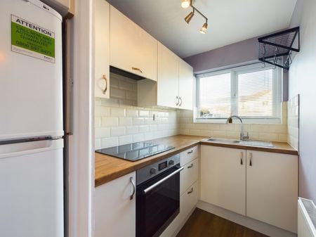 Colliers Wood, Nailsworth, Stroud, Gloucestershire, GL6 - Photo 3