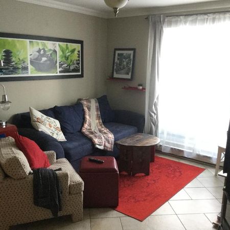 Rosemont - Superbe 4 1/2 à aire ouverte, situé juste en face de l'Hôpital Santa Cabrini. - Photo 3