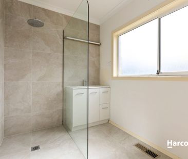 Ideally located 2 bedroom home in Leopold! - Photo 6