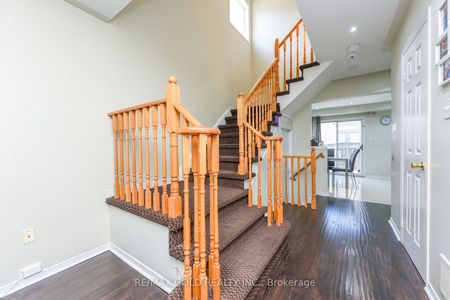 For Lease - 124 Starhill Crescent, Brampton, Ontario - Photo 2