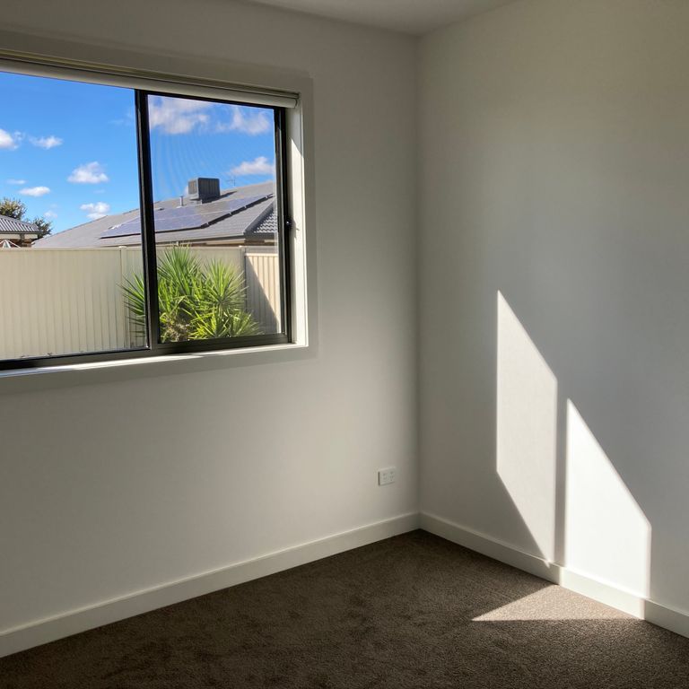 Modern Family Home North Shepparton - Photo 1