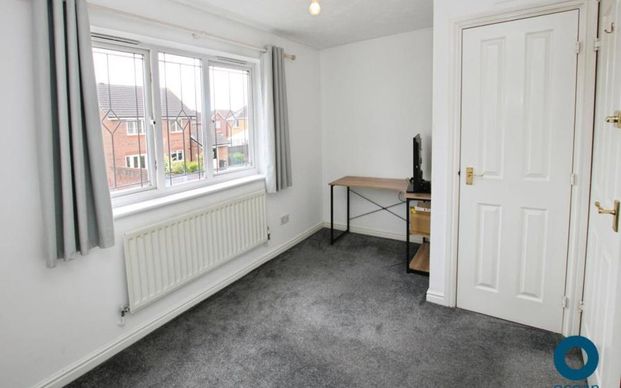 A great chance to rent a two bedroom house in Emersons Green with private garden and driveway to fit two cars. Please contact us for more details… - Photo 1